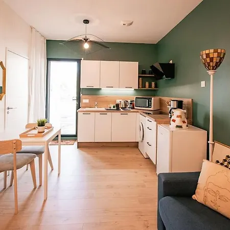 Bel Appartement Neuf Et Paisible La Chapelle-des-Fougeretz Extérieur photo
